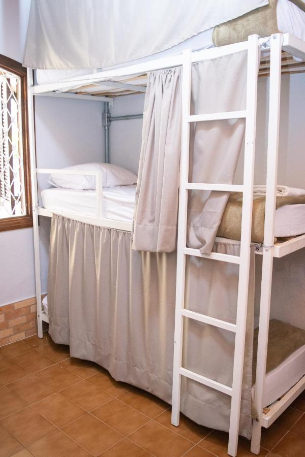 Manaca Hospedaria Hostel Илябела Екстериор снимка